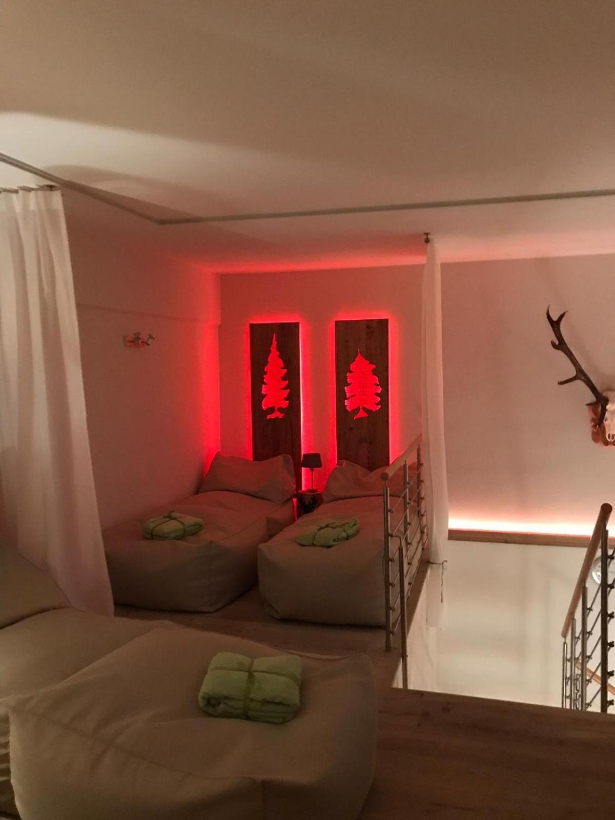 Hotel Ciasa Ai Pini サン・カッシアーノ エクステリア 写真