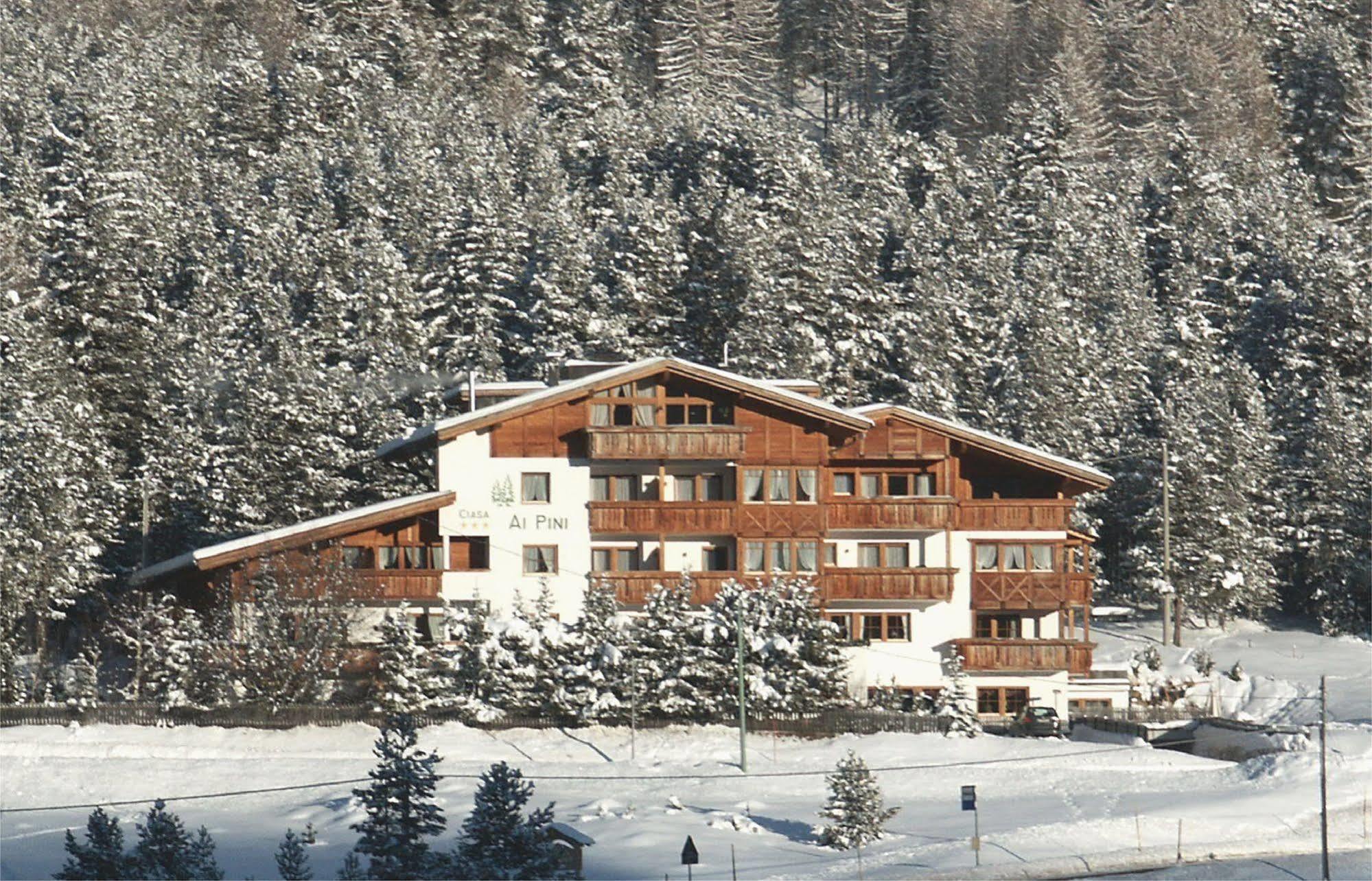 Hotel Ciasa Ai Pini サン・カッシアーノ エクステリア 写真
